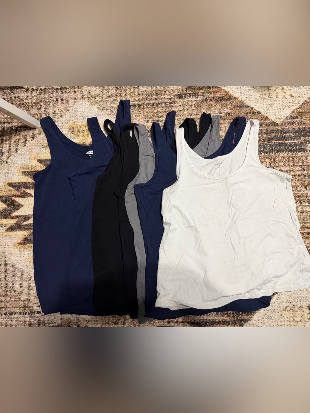 Old Navy Women’s Tank Top Bundle Size Large - Navy, Black, Gray, White